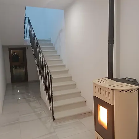 Mtb Oda ve Kahvaltı 3*